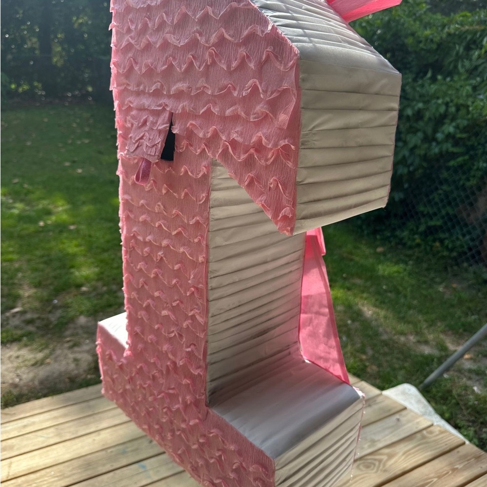 Pink and White Number One coquette piñata - Picture 5 of 8